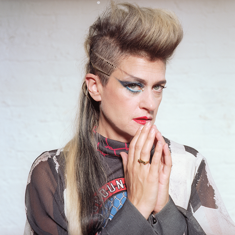 LADYGUNN – PEACHES