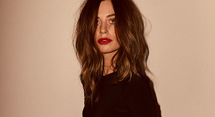 VIDEO PREMIERE: GIN WIGMORE -“CABRONA”